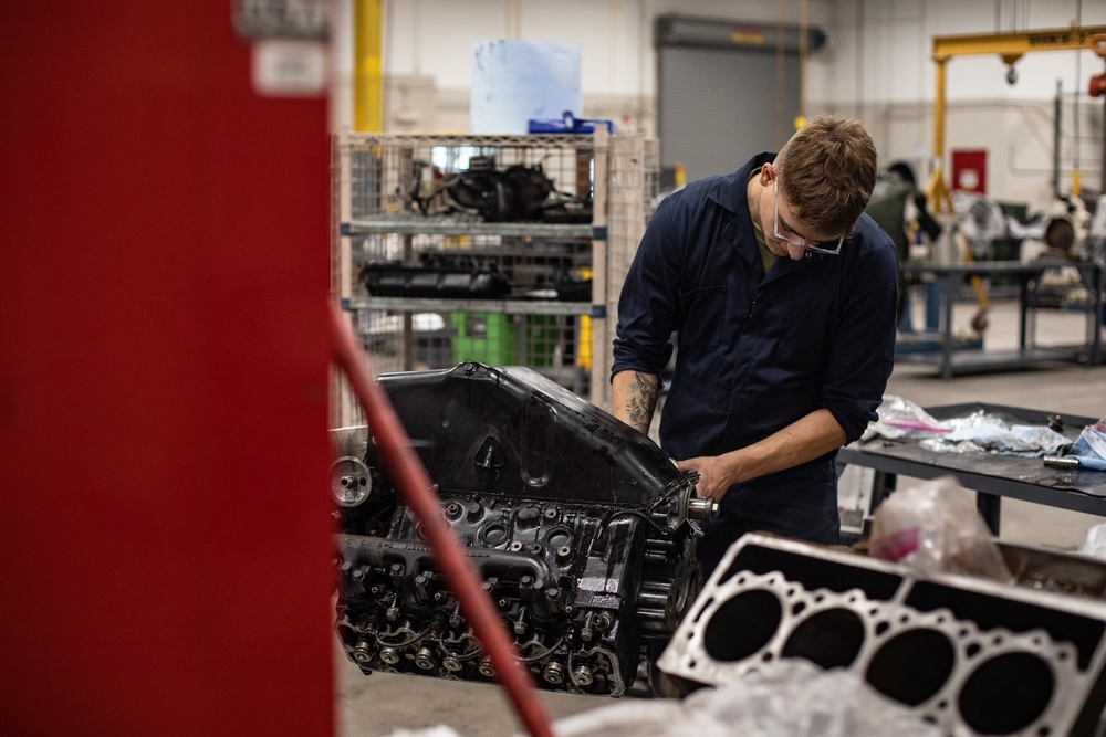 2nd Maintenance Battalion Engine Maintenance