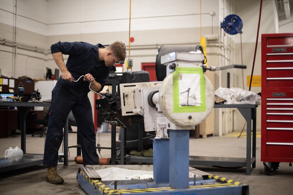 2nd Maintenance Battalion Engine Maintenance