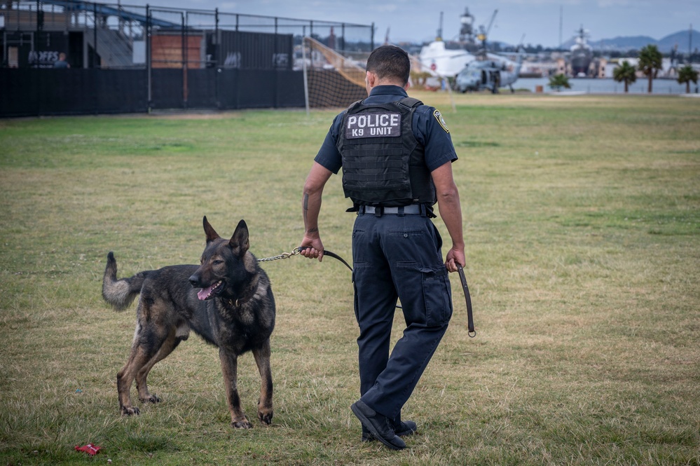 NERE23 Participants Interact With Military Working Dogs