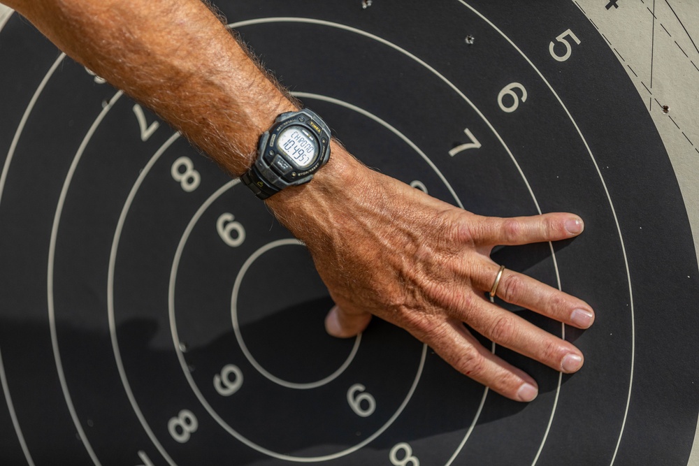 Lt. Col. (Ret) Daryl Remick provides rifle tips