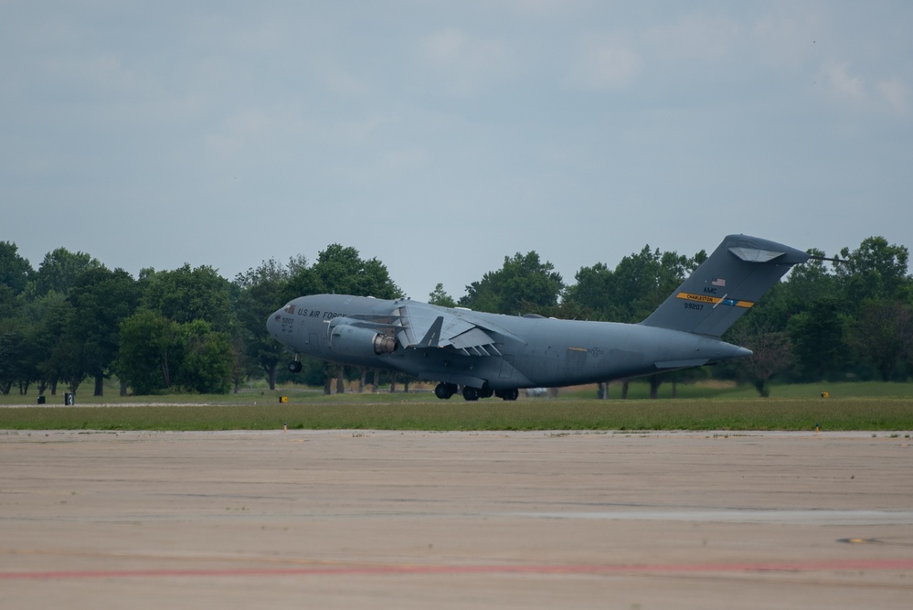 375th LRS Assist in the Denton Humanitarian Assistance Program