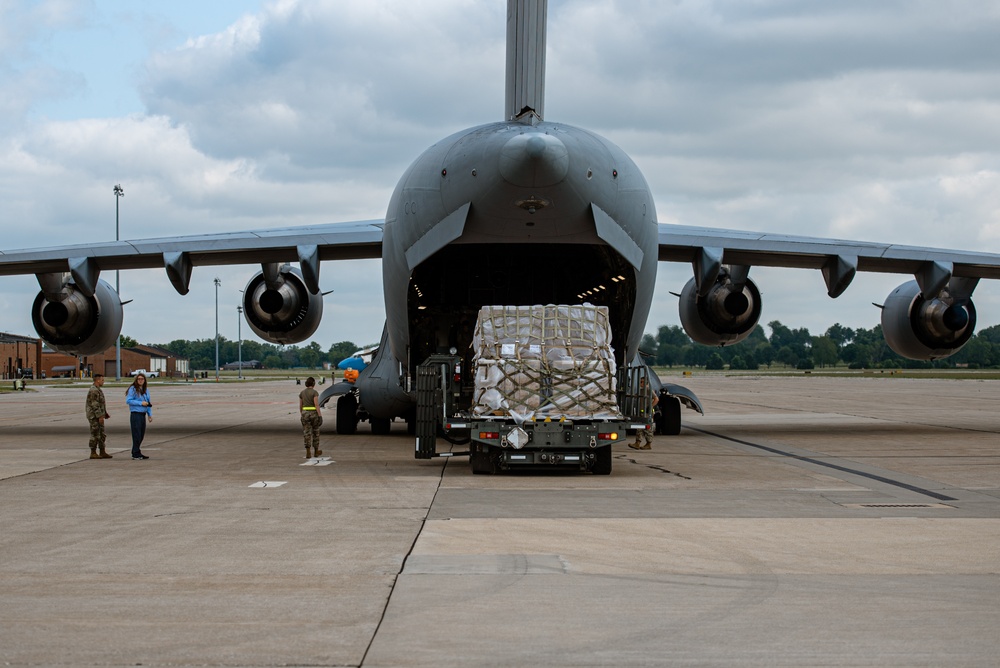 375th LRS Assist in the Denton Humanitarian Assistance Program