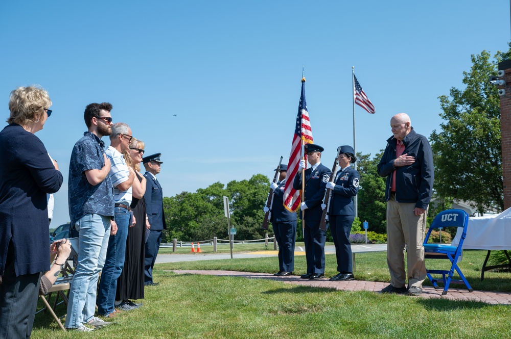 Korean War Marine veteran receives Korean Ambassador for Peace Medal day before his 90th birthday