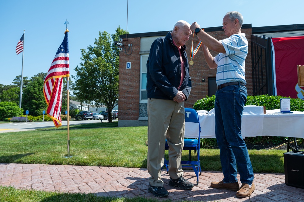 Korean War Marine veteran receives Korean Ambassador for Peace Medal day before his 90th birthday