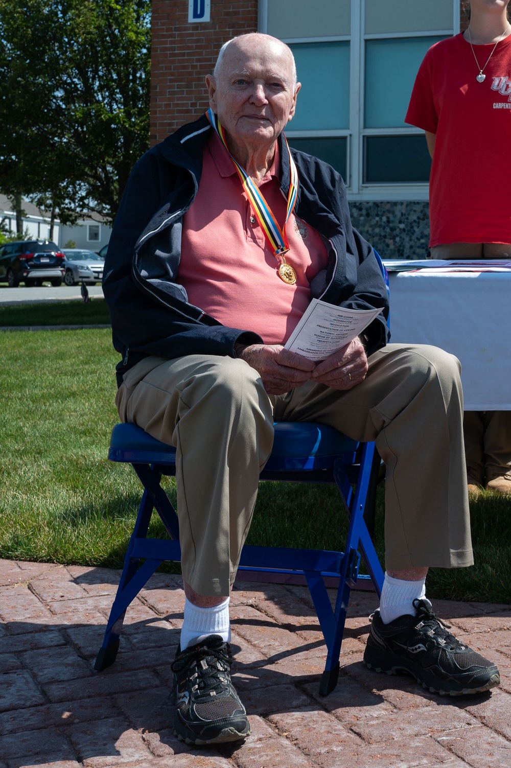 Korean War Marine veteran receives Korean Ambassador for Peace Medal day before his 90th birthday