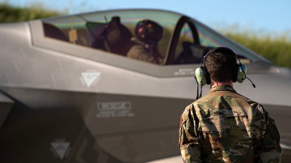 F-35A Lightning maintainers and pilots during Air Defender 23