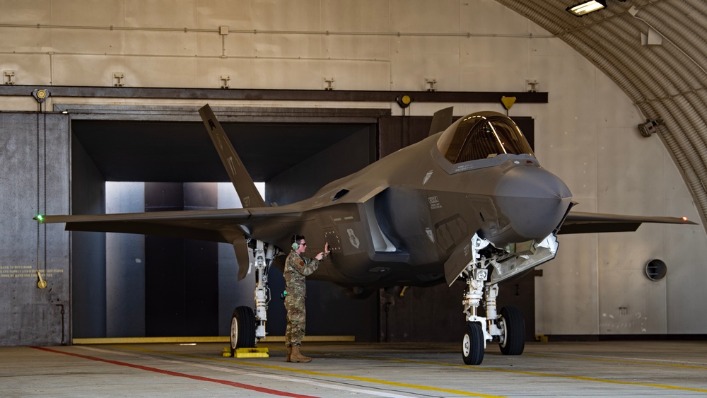 F-35A Lightning maintainers and pilots during Air Defender 23