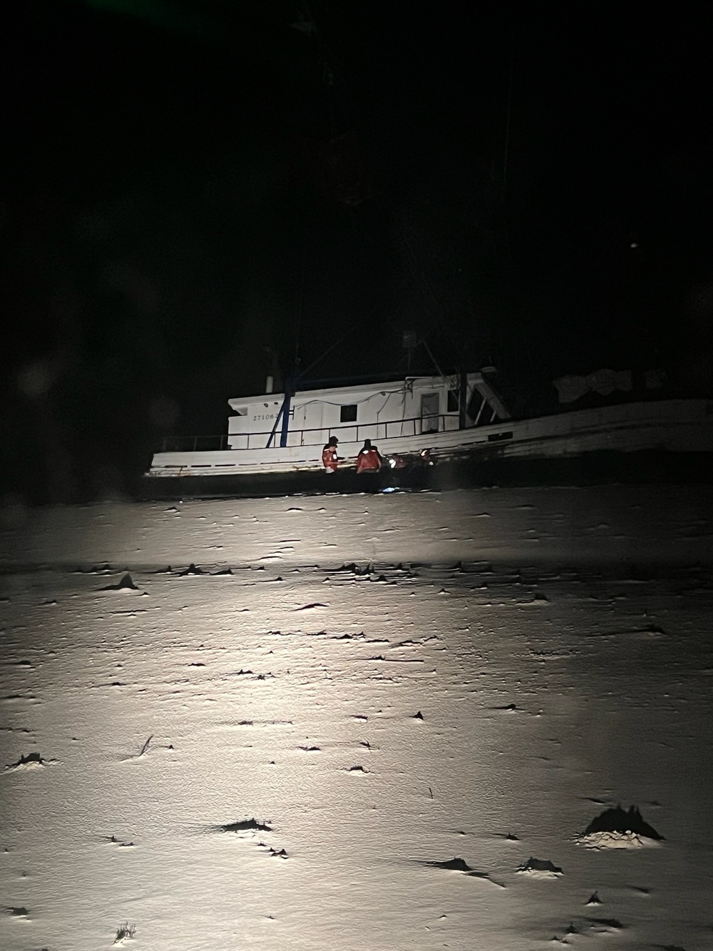Coast Guard rescues 3 boaters from vessel taking on water near Pascagoula, Miss.