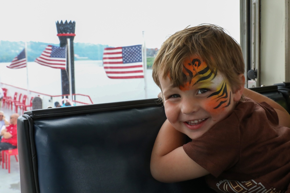 Gold Star Families cruise the Ohio River