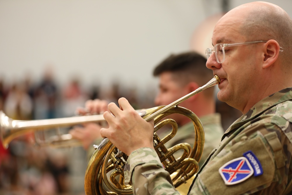 10th Mountain Division Band Performs for Local Students on Flag Day