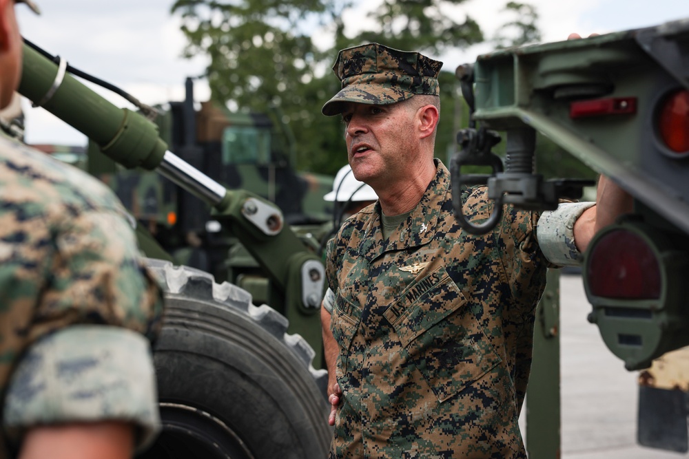 Col. Burnett Visits MWSS-272 Motor Pool