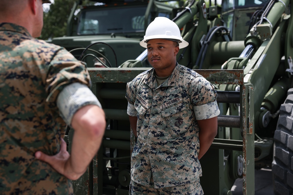 Col. Burnett Visits MWSS-272 Motor Pool