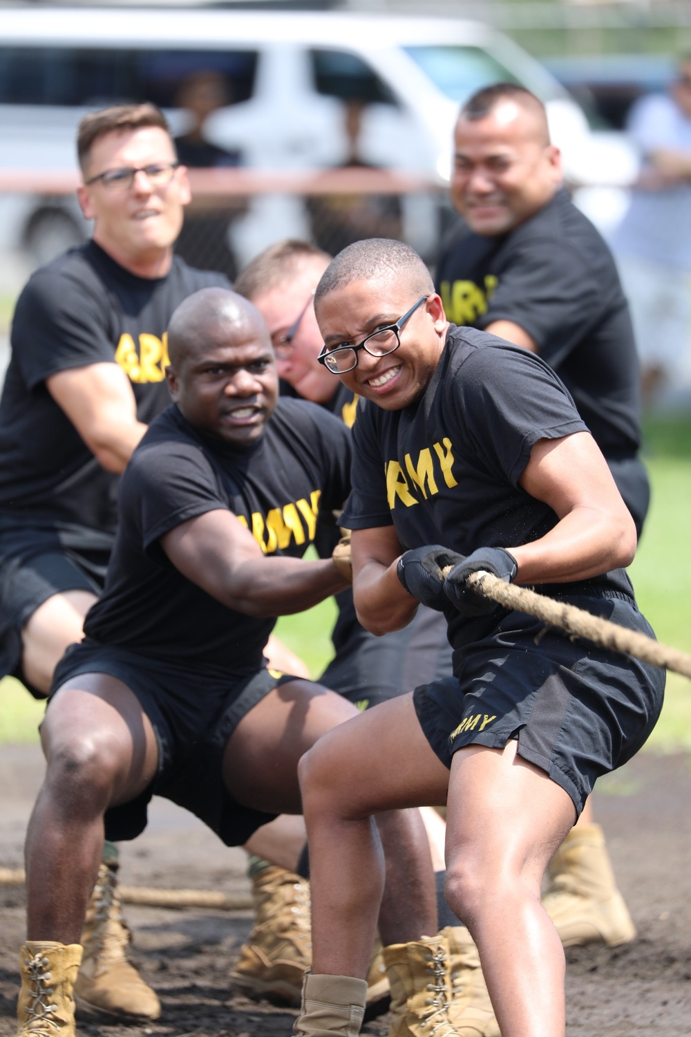 Camp Zama celebrates Army Week with competitive events, including tug-of-war, Ultimate Frisbee