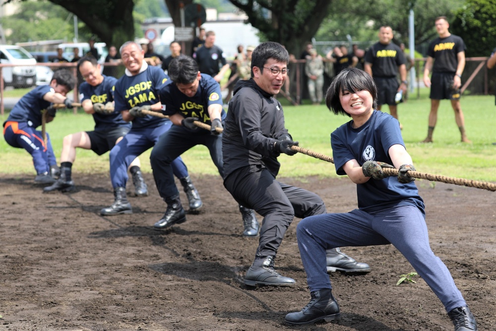 Camp Zama celebrates Army Week with competitive events, including tug-of-war, Ultimate Frisbee