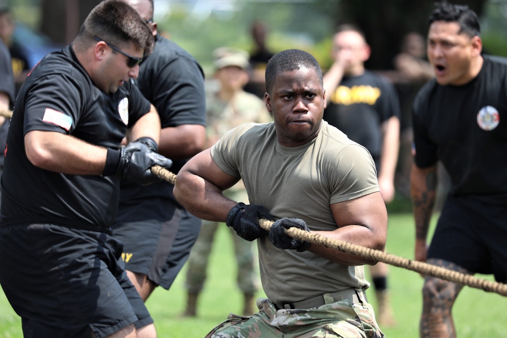 Camp Zama celebrates Army Week with competitive events, including tug-of-war, Ultimate Frisbee