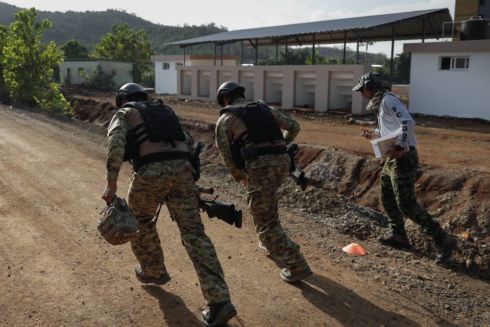 Snipers take aim at Fuerzas Comando 23