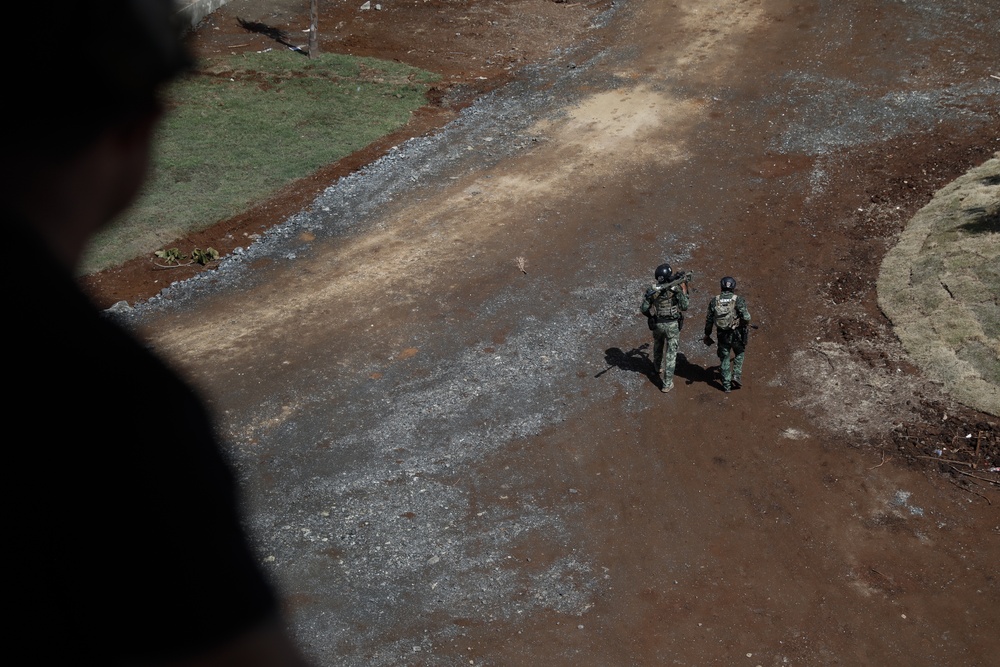 Snipers take aim at Fuerzas Comando 23
