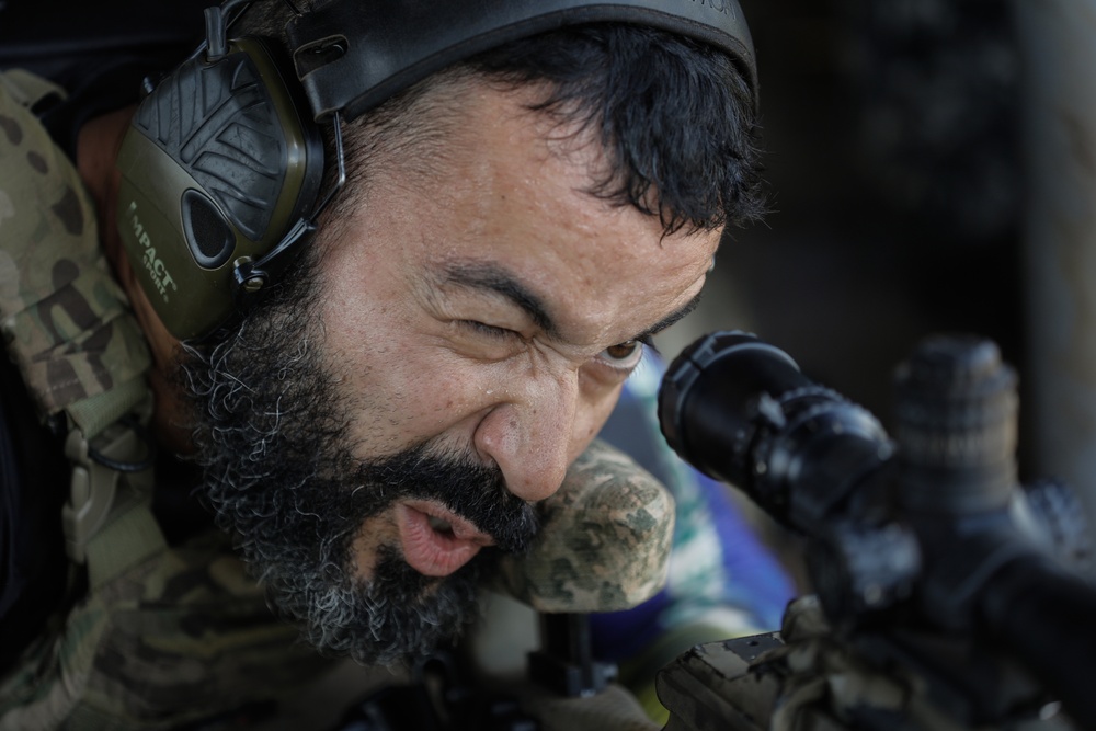 Snipers take aim at Fuerzas Comando 23