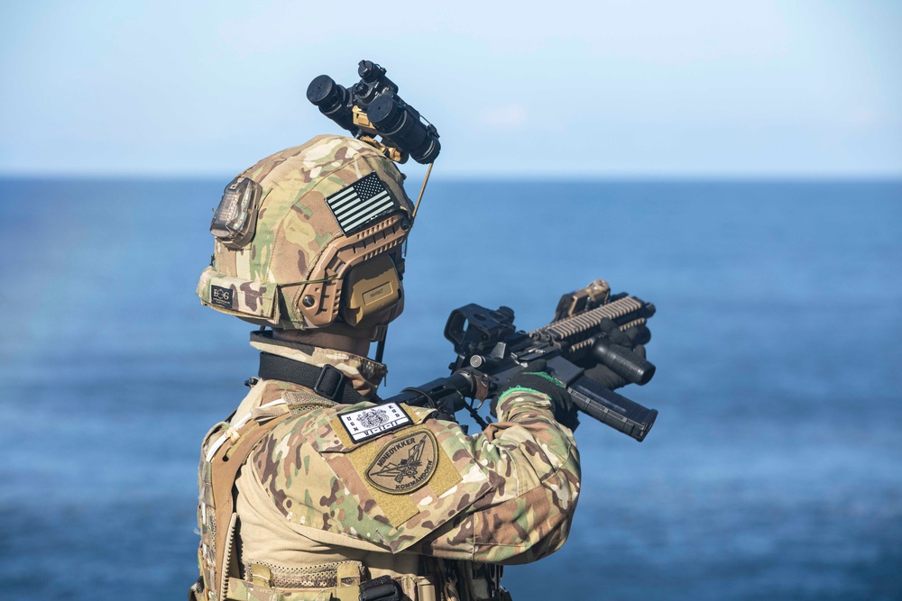 EOD Mobile Unit 6 Conducts an HVBSS Drill Aboard USS Normandy