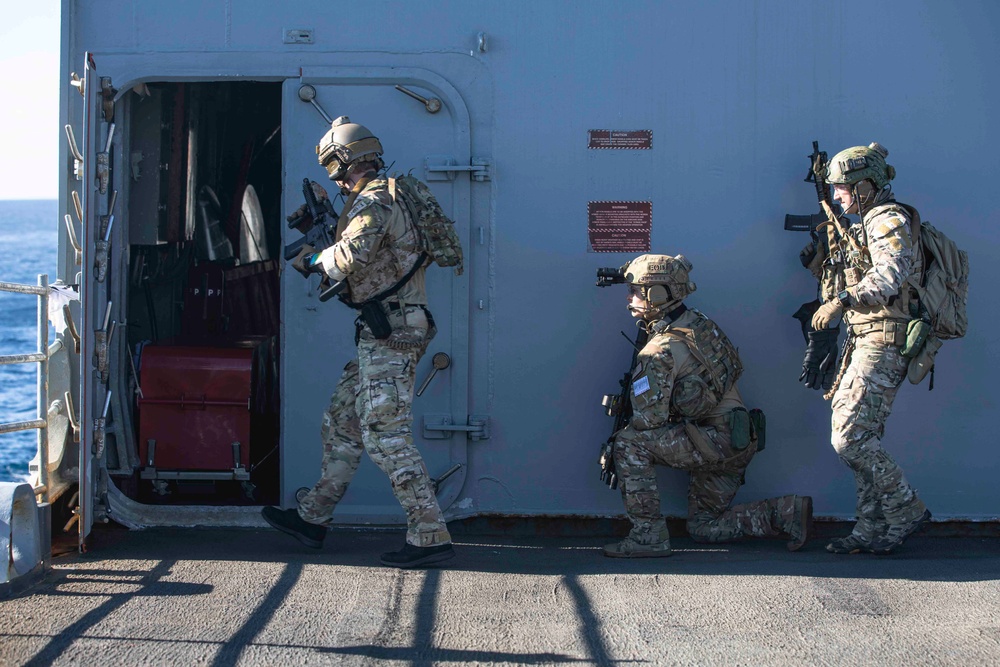 EOD Mobile Unit 6 Conducts an HVBSS Drill Aboard USS Normandy