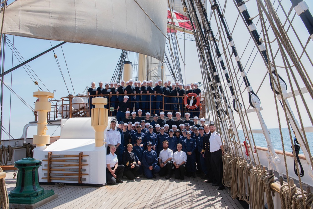 DVIDS Images USCGC Eagle rendezvous with training ship Danmark [Image 4 of 4]