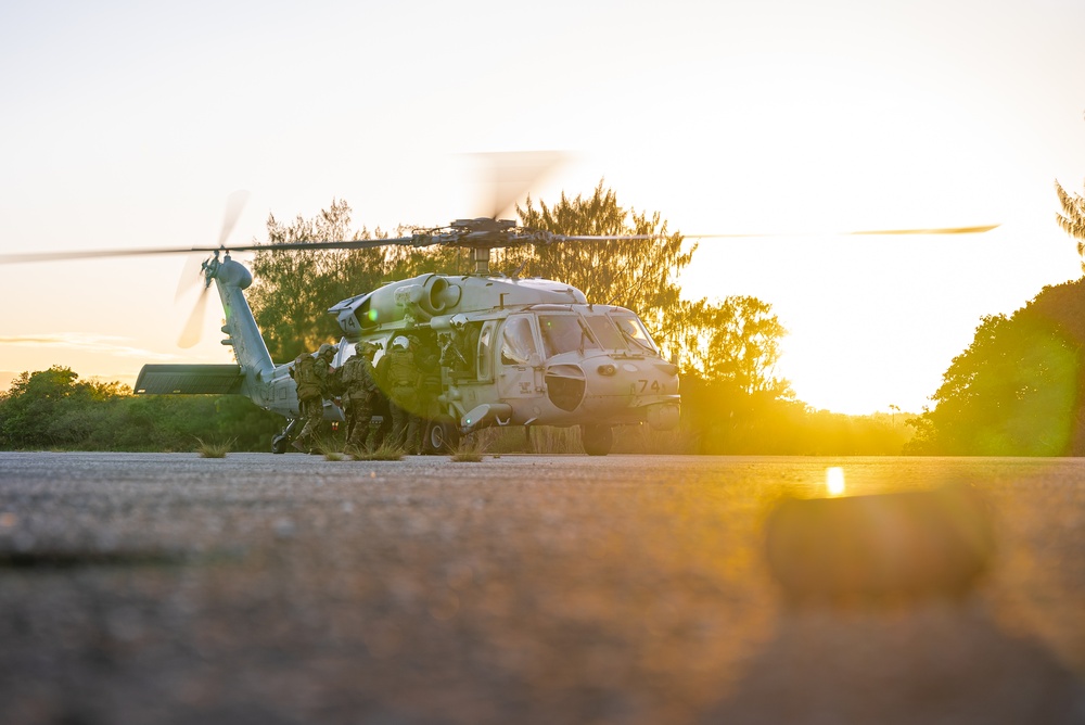 EODMU-5, Marines and Guam Police Field Training Exercise