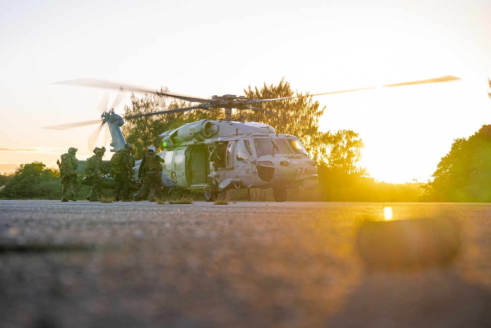 EODMU-5, Marines and Guam Police Field Training Exercise