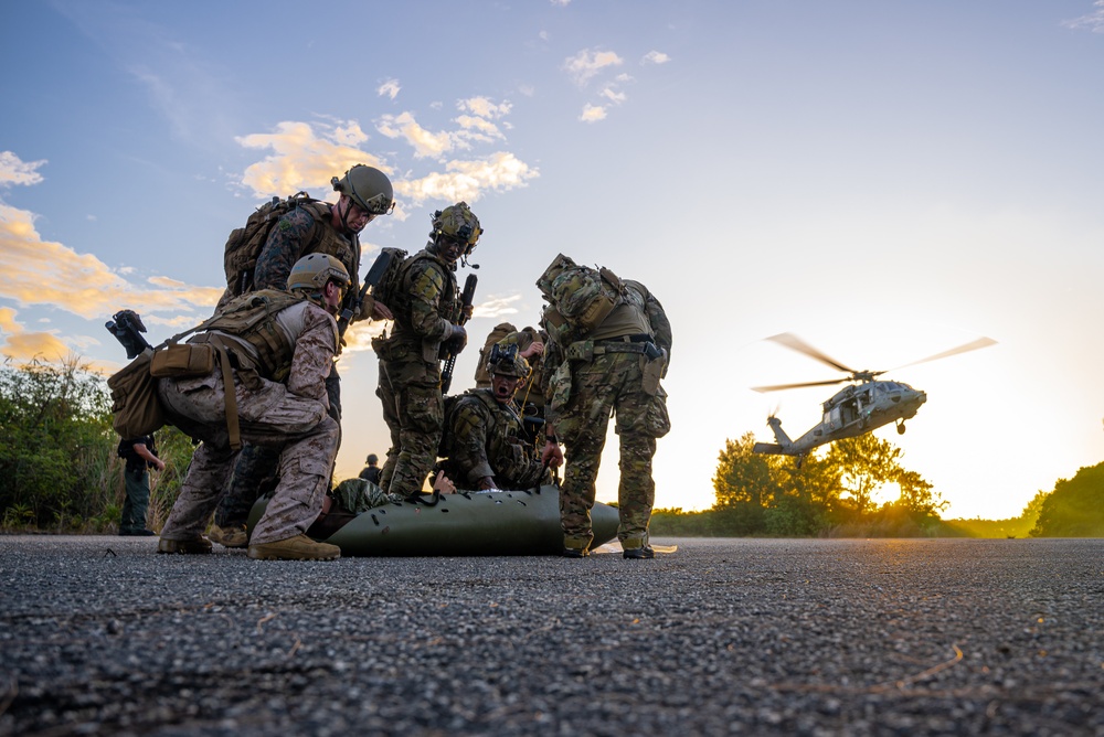 EODMU-5, Marines and Guam Police Field Training Exercise