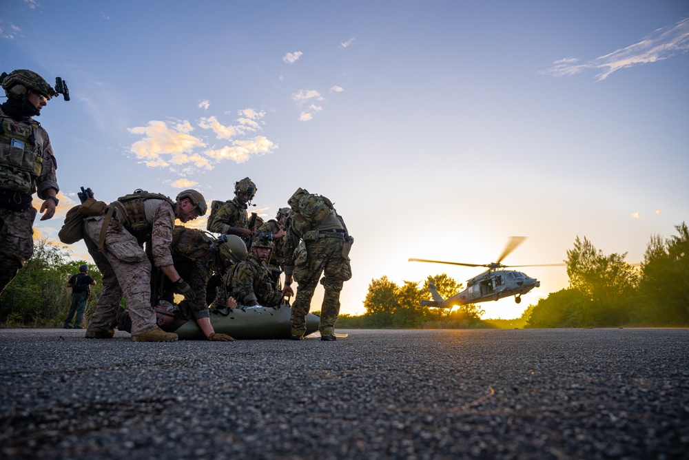 EODMU-5, Marines and Guam Police Field Training Exercise