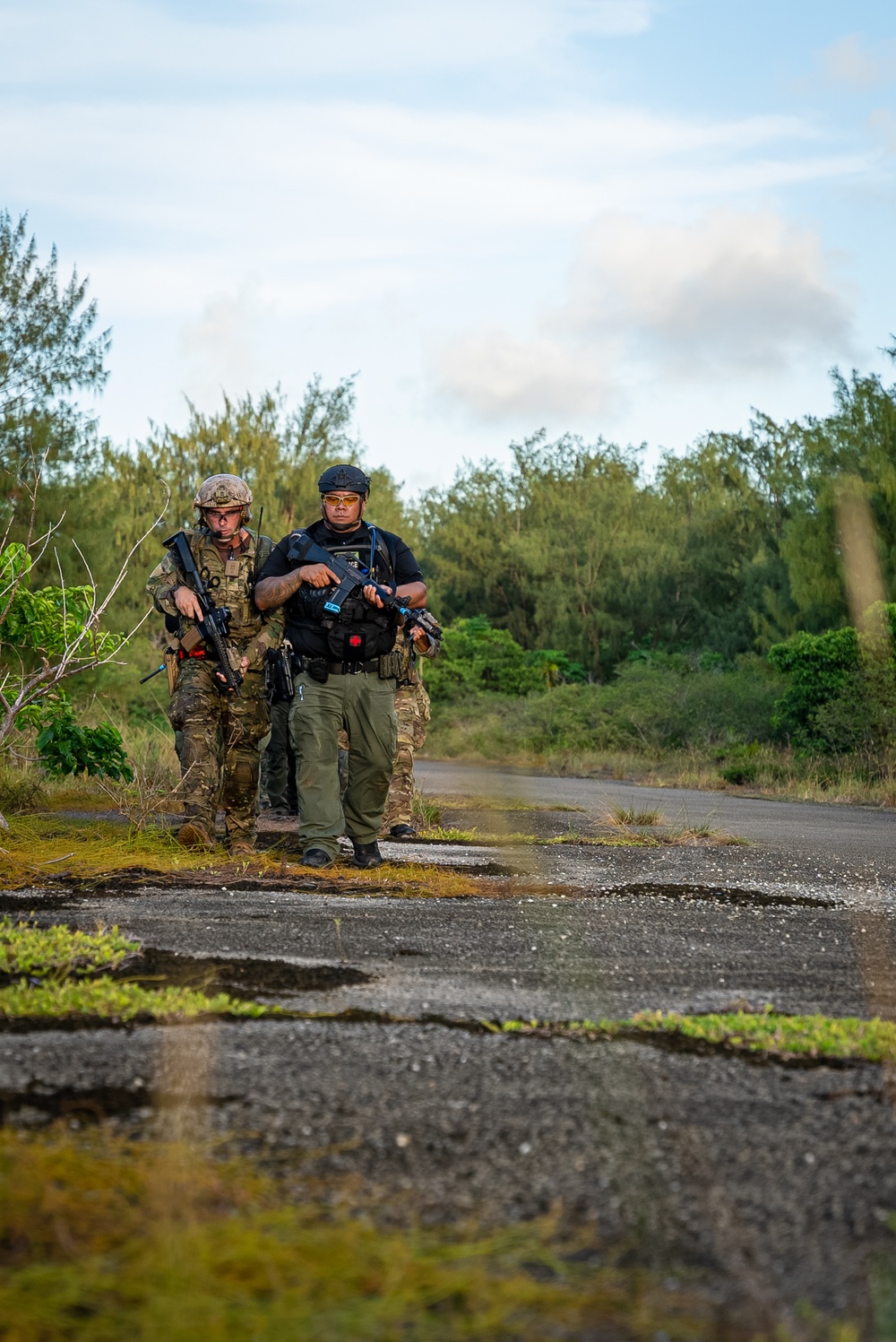 EODMU-5, Marines and Guam Police Field Training Exercise