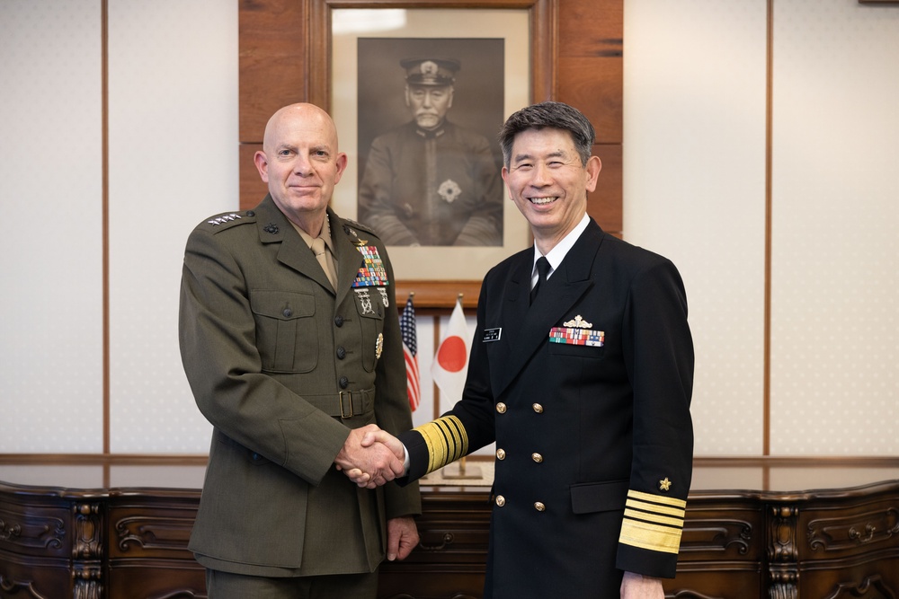 Gen. Berger Visits Japan's Ministry of Defense