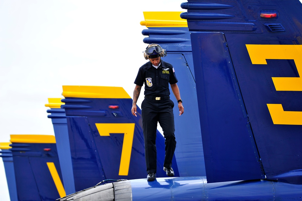 DVIDS Images Blue Angels Perform at Scott Air Force Base Air Show