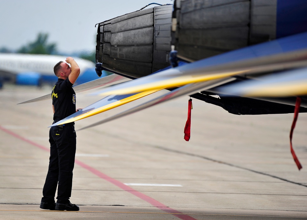DVIDS Images Blue Angels Perform at Scott Air Force Base Air Show