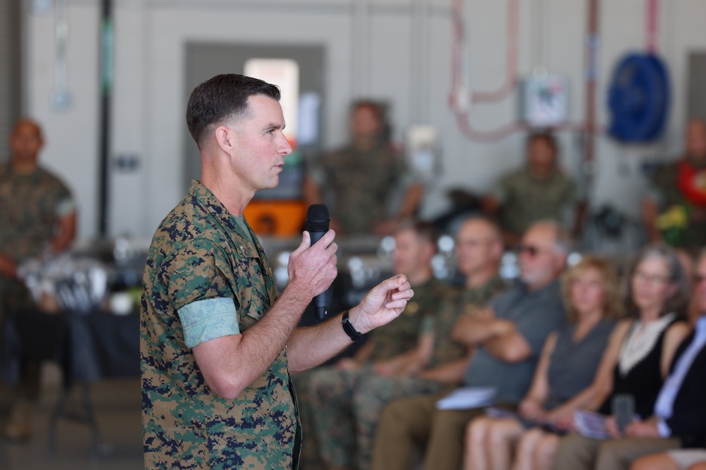 “Snipers” bid farewell to commanding officer