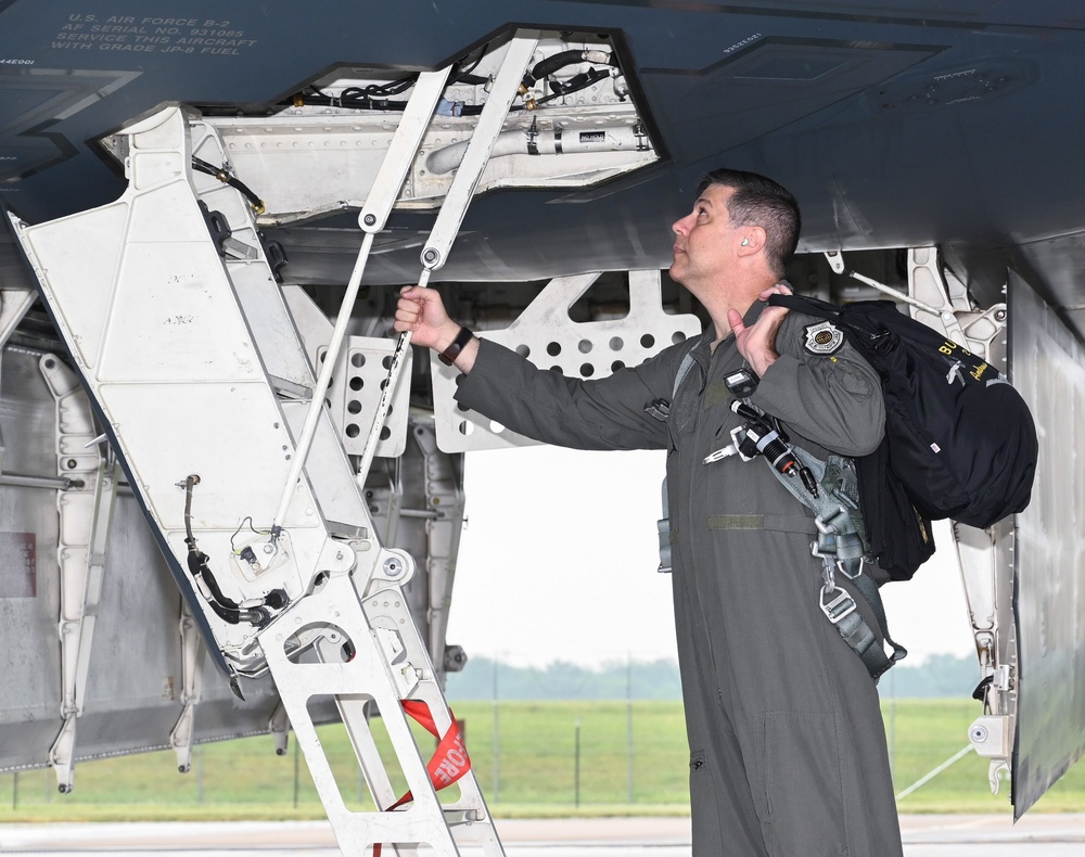 Maj. Gen. Andrew Gebara visit Whiteman AFB