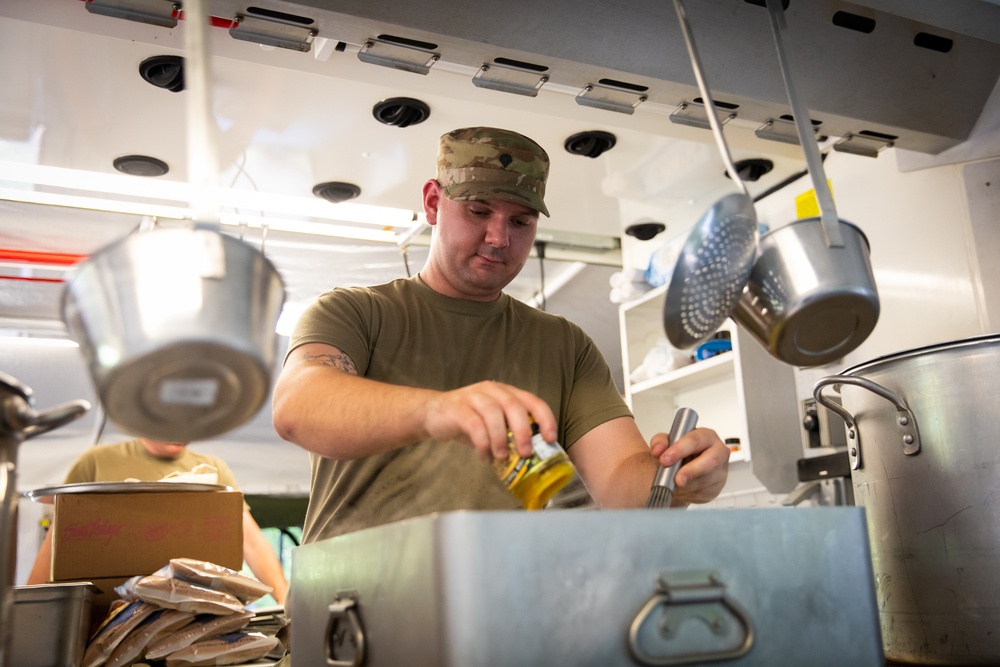 Army National Guard company evaluated in field feeding competition