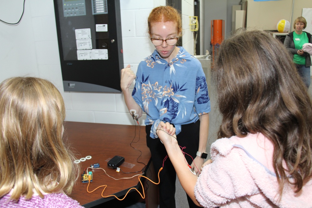 USAARL hosts Fort Novosel SAC summer campers for STEM learning, fun