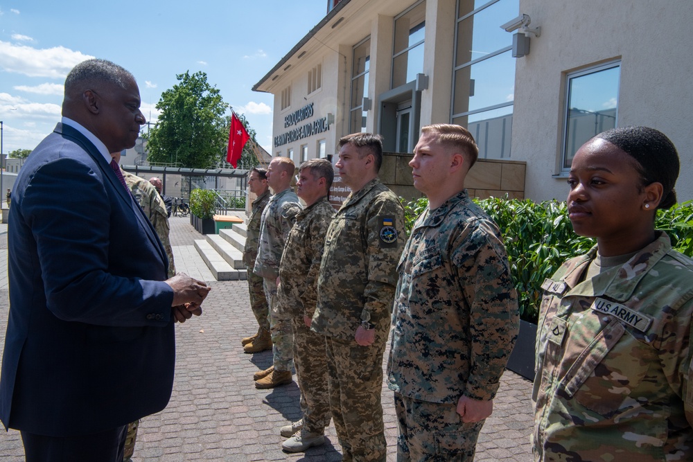 Secretary Austin visits Garrison Wiesbaden