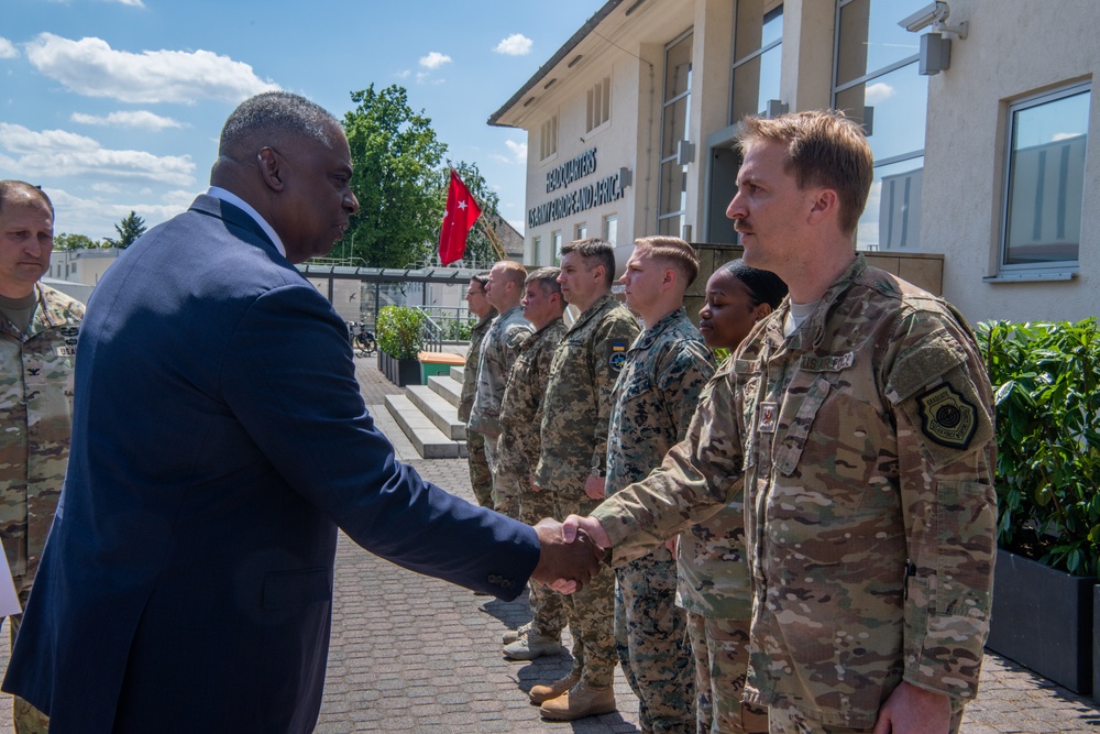 Secretary Austin visits Garrison Wiesbaden