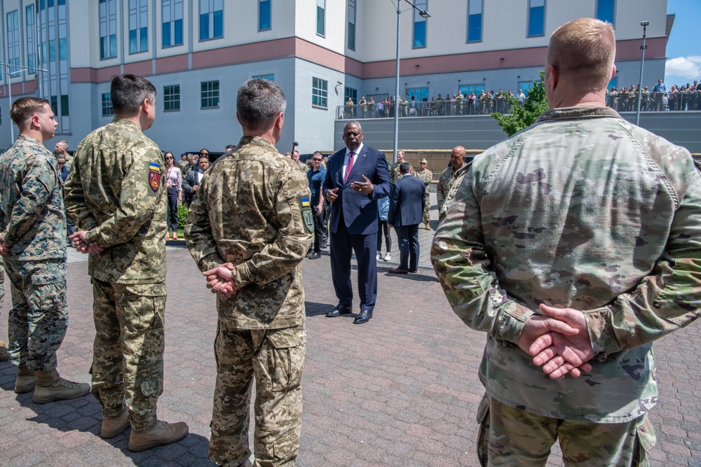 Secretary Austin visits Garrison Wiesbaden