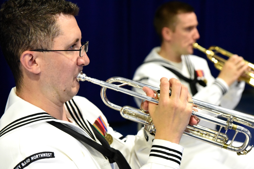 Coast Guard welcomes new commander to Sector Puget Sound