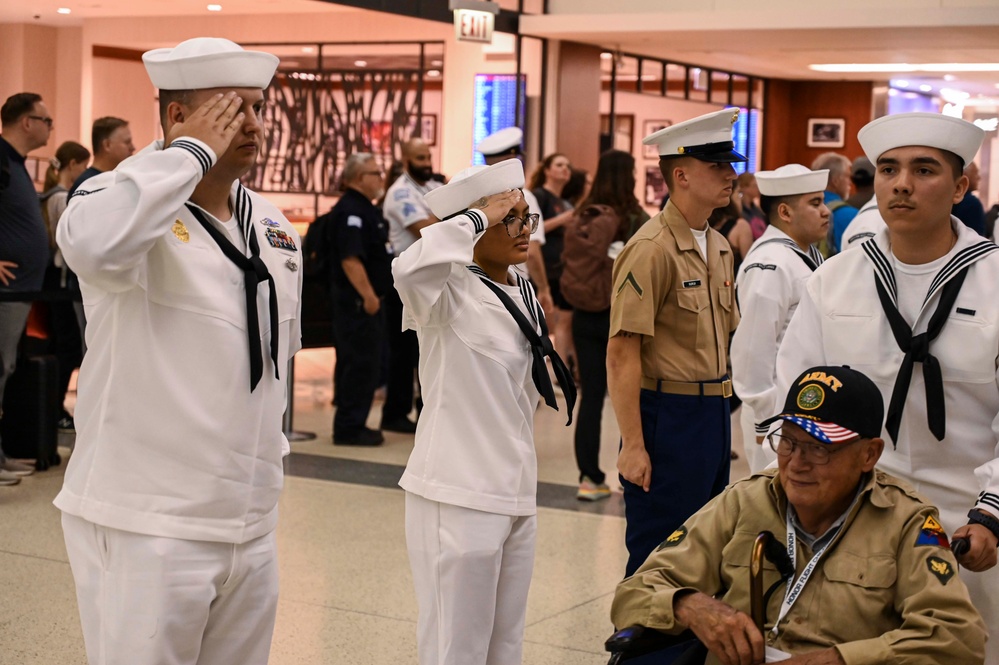 SCSTC GL Welcomes Veterans with Honor Flight Chicago
