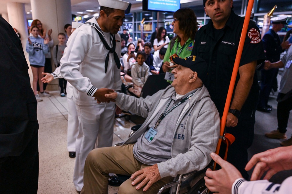 SWESC GL Welcomes Veterans with Honor Flight Chicago