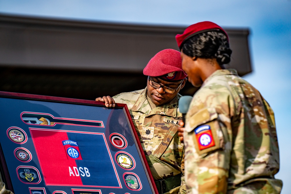 Col. Curtis Receives Plaque