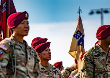 Col. Curtis Receives Plaque