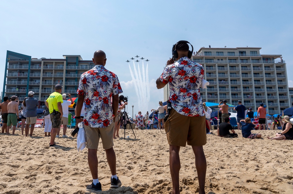 Thunderbirds take to the sky in Ocean City