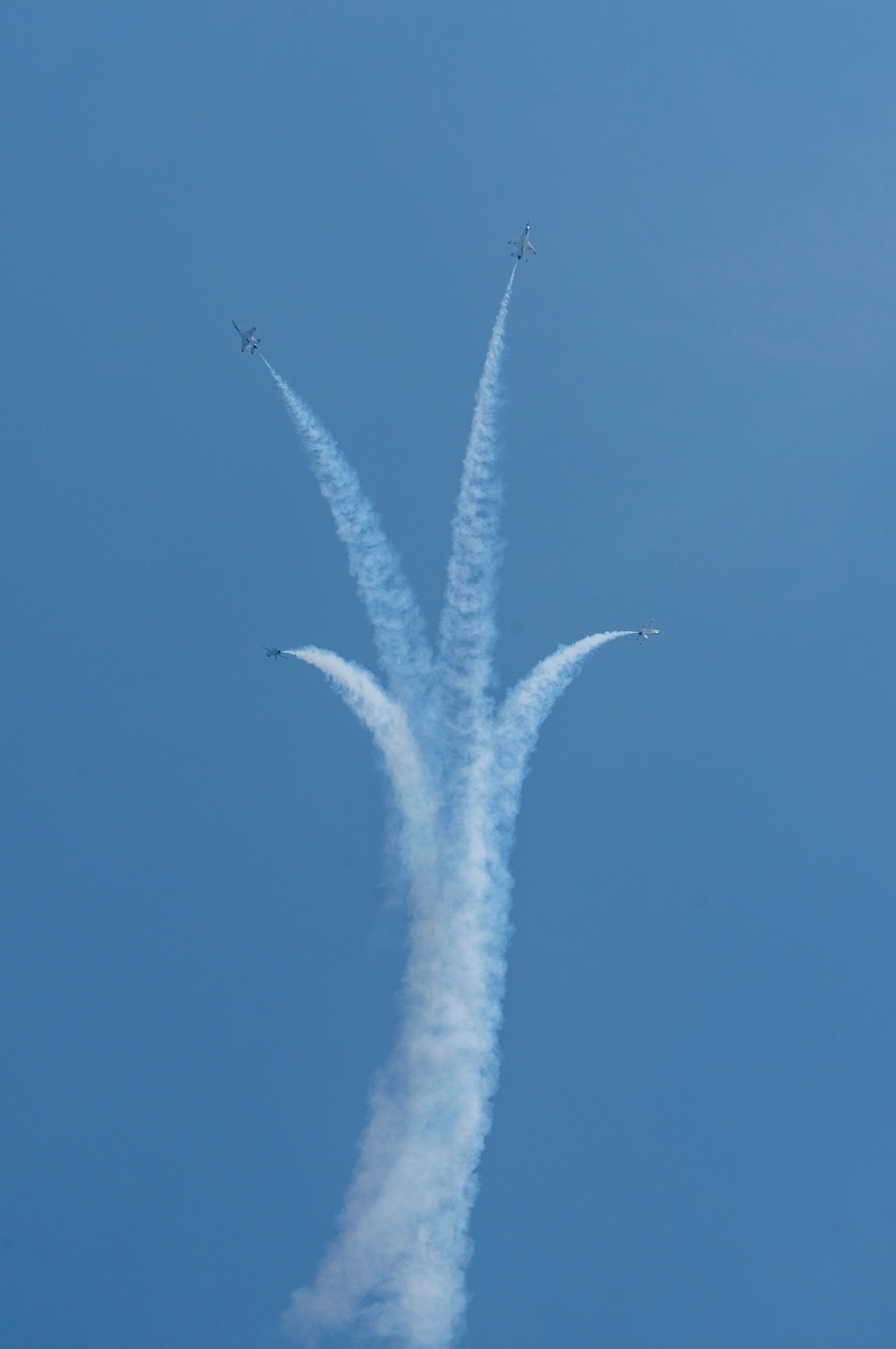 Thunderbirds take to the sky in Ocean City