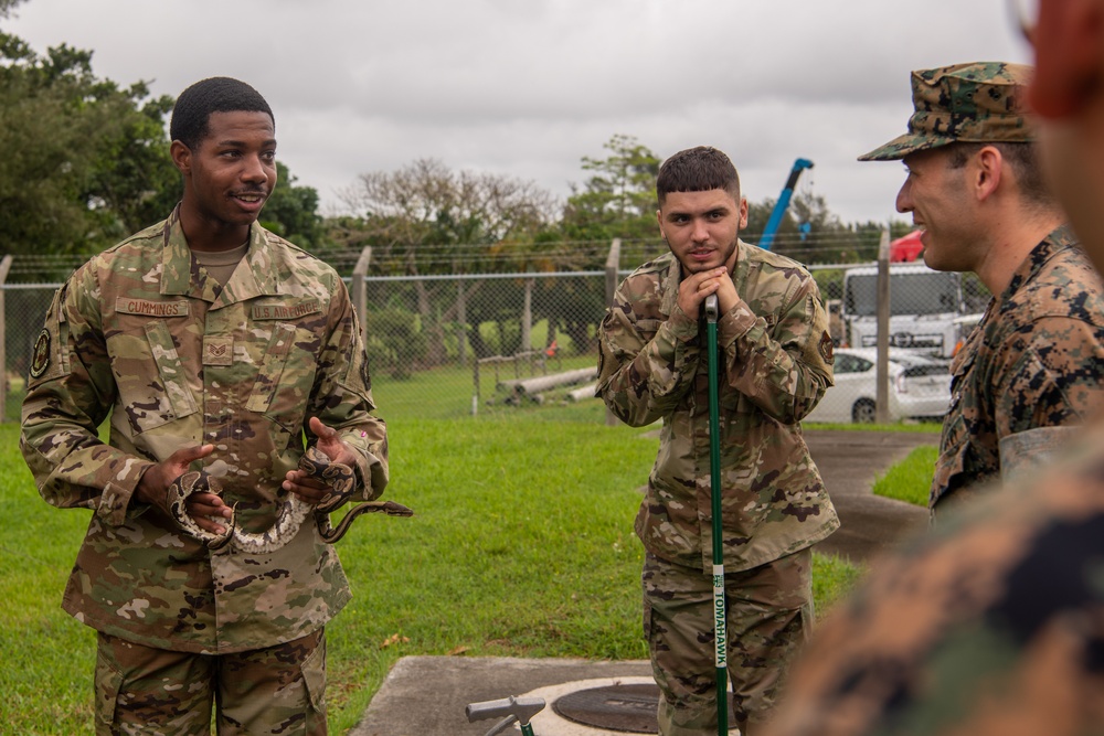 18th CES, 3DMEDBN conduct snake handling SMEE