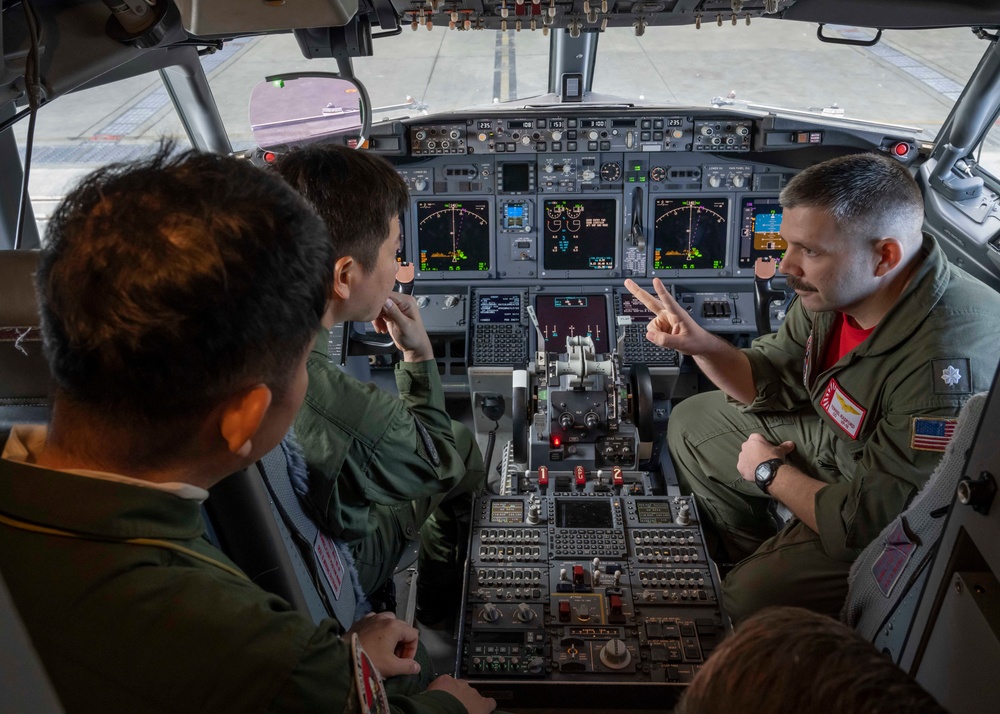 VP-16 P-8A Poseidon Aircraft Tour and Overview for JMSDF Aviators