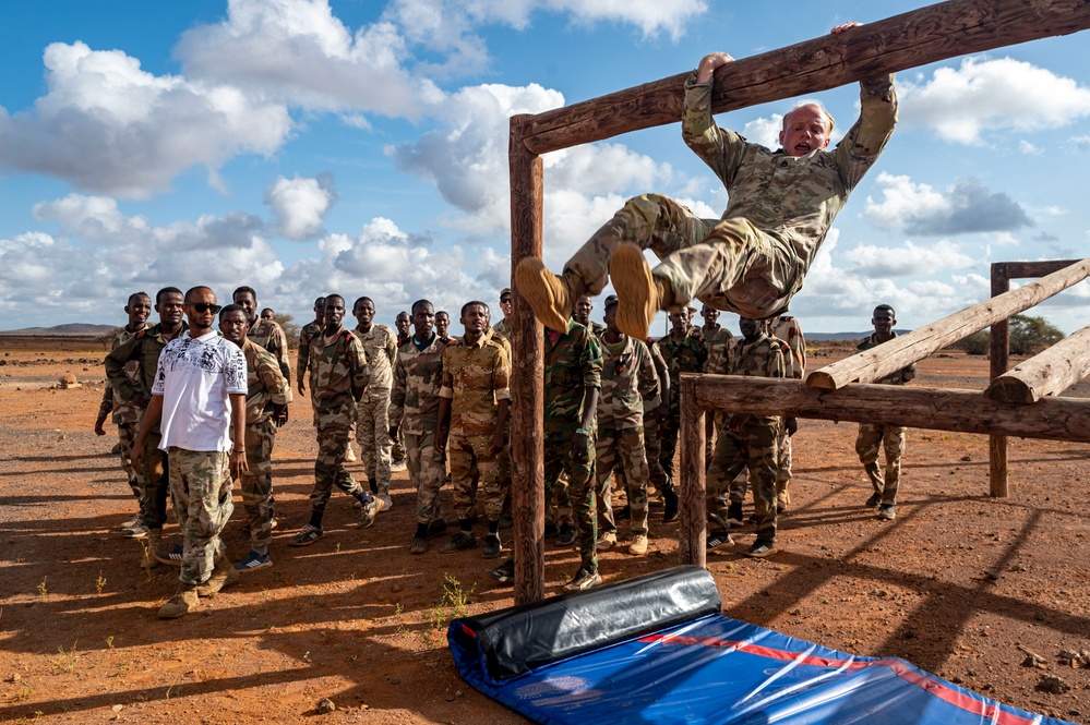 SFAB oversees obstacle course training at BIR